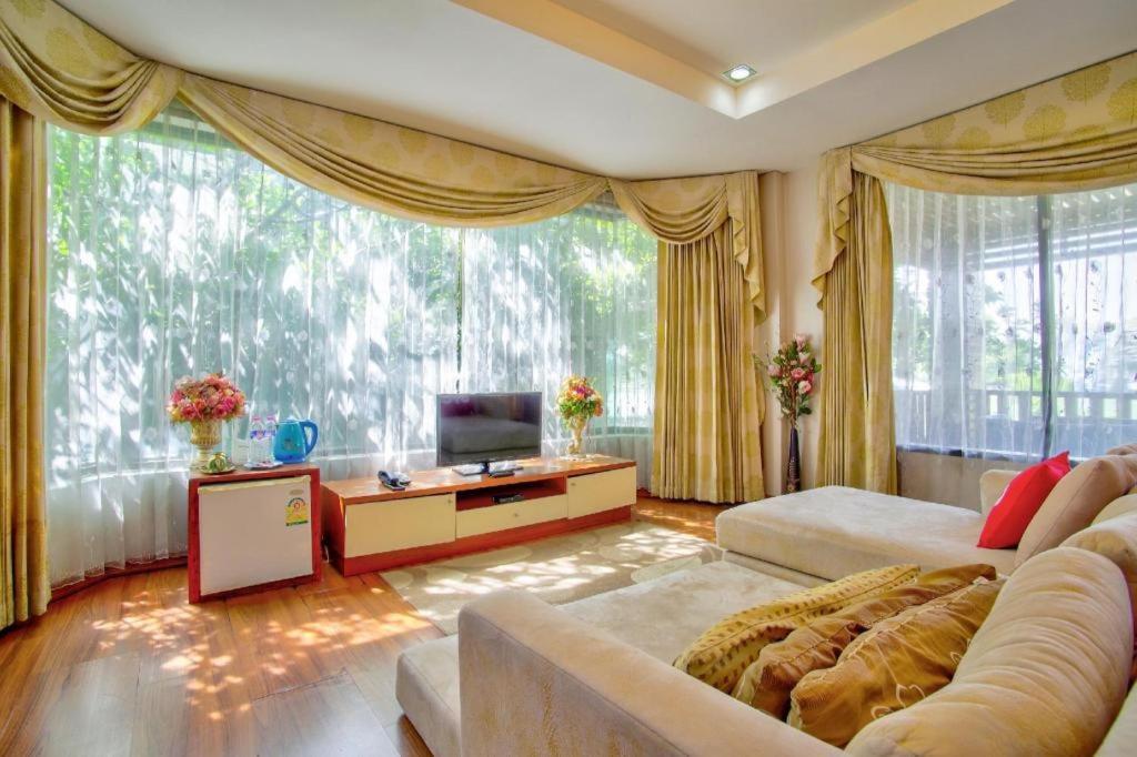 Thaiasia Goldensea Resort Аюттхая Экстерьер фото